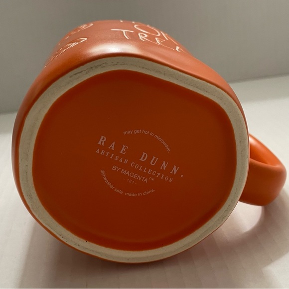 🎃 Rae Dunn Trick or Treat Pumpkins Coffee Mug Halloween Orange NEW - Picture 5 of 5